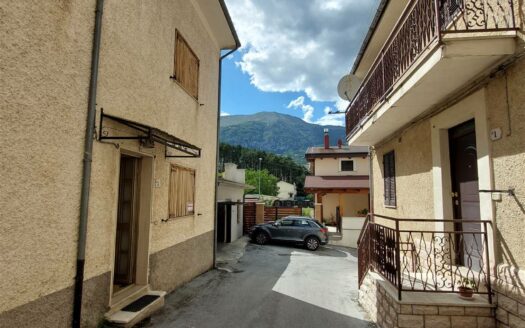 Casa semi indipendente in Vendita a PALENA