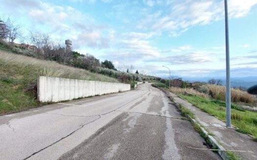 Terreno edificabile in Vendita a CASTEL FRENTANO