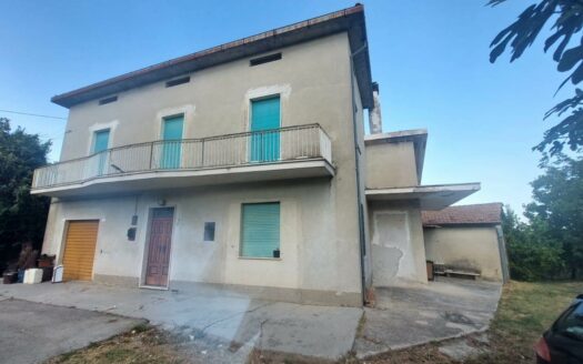 Casa singola in Vendita a CRECCHIO
