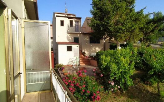 Casa semi indipendente in Vendita a CASTEL FRENTANO