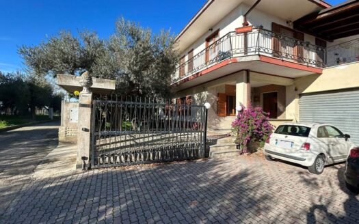 Casa semi indipendente in Vendita a TREGLIO