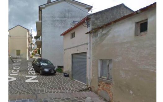 Garage / Posto auto in Vendita a CASTEL FRENTANO