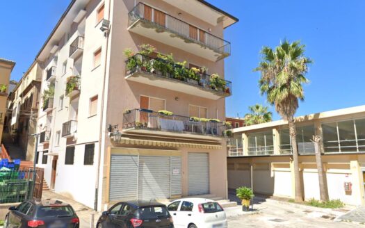 Locale commerciale in Vendita a LANCIANO