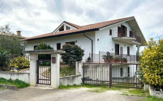 Villa bifamiliare in Vendita a TREGLIO