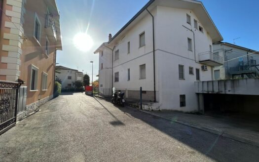 Garage / Posto auto in Vendita a FRISA