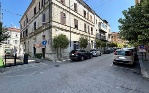Locale commerciale in Vendita a LANCIANO