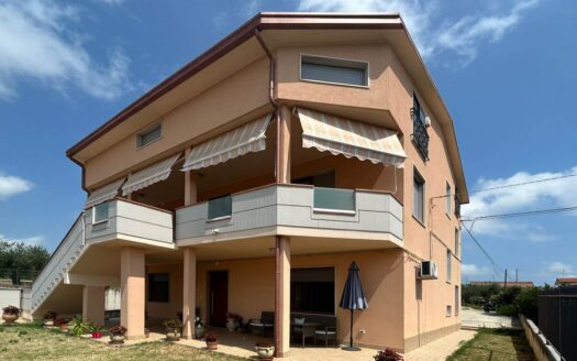 Villa in Vendita a LANCIANO